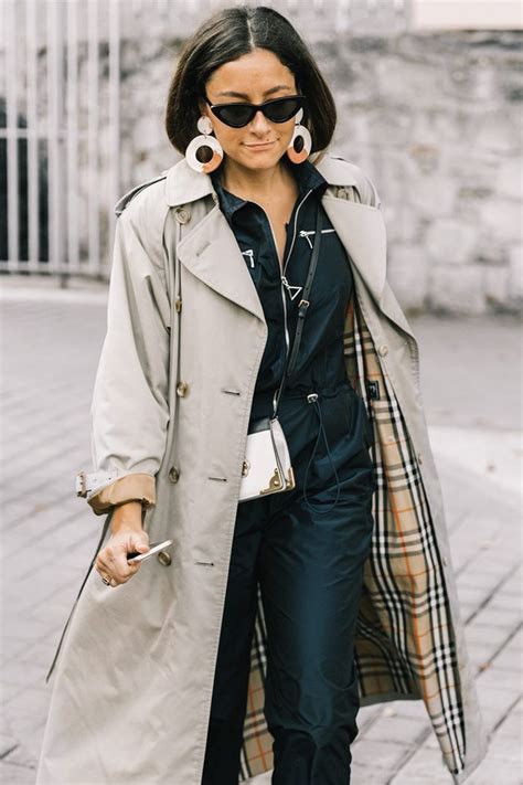 14 perfect trench coat outfits trench coat street style trench coat outfit coat street style