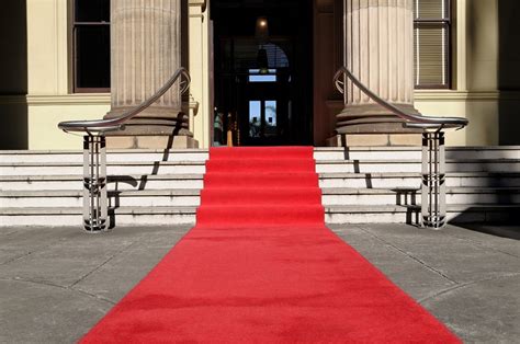 Hands Carpets The Truth Behind The Glamorous Red Carpet