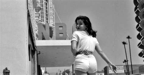 Stunning Pics Capture Joan Bradshaw Walking On Hollywood Boulevard In 1957 ~ Vintage Everyday