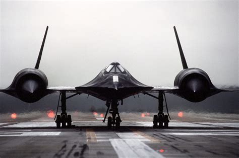 Sr 71 Blackbird The Story Of Why The Fastest Plane Ever Is Retired