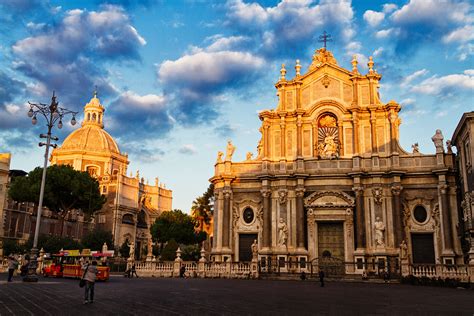 Catania coastal italian | san diego,ca. Catania Cathedral | ITALY Magazine