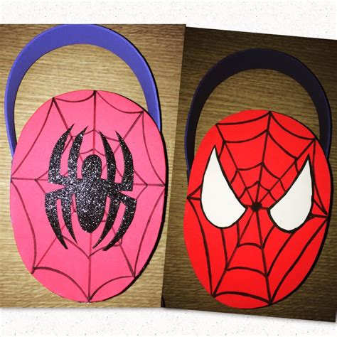 Sideshow collectibles è orgogliosa di presentare la nuovissima imponente statua di spiderman in. Piñatas Las Palmas