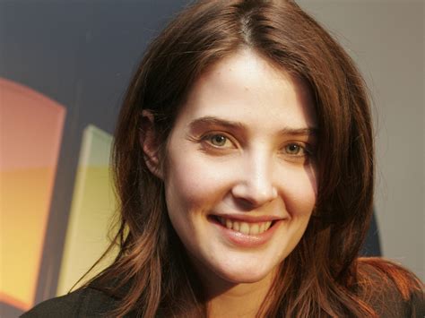 To vote, please use the stars on the bottom. Cobie Smulders Pens Powerful Letter On Her Battle With ...
