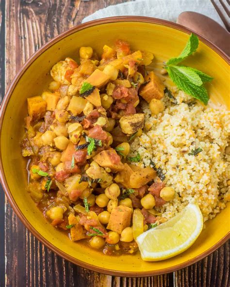 Track your macros, plan your weekly meals, add recipes to your grocery list, as well as get access to over 500 healthy recipes by fitmencook. Moroccan-Style Chicken Couscous • Beyond Mere Sustenance