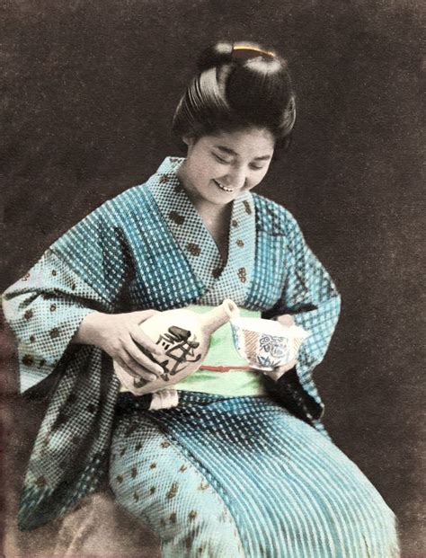 The Kimono Gallery Japanese History Traditional Japanese Kimono Japanese Photography