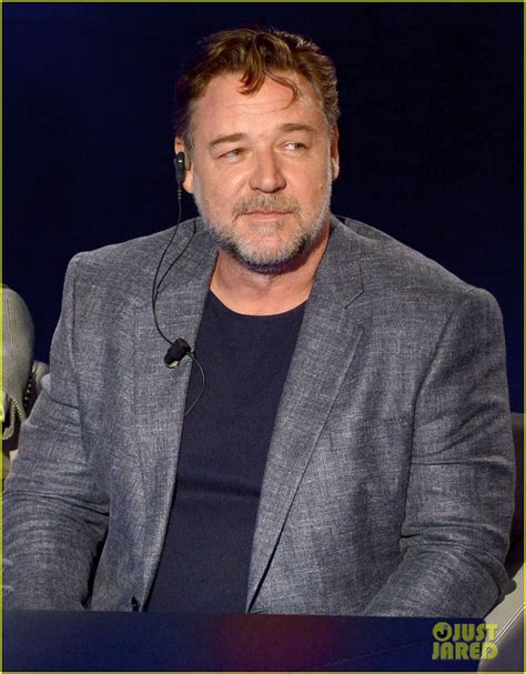 Ryan Gosling And Russell Crowe Get Yelled At For Not Promoting The Nice