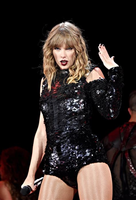 Taylor Swift Reputation Stadium Tour Pictures Popsugar Celebrity Photo 46