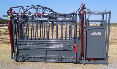 Ww Hydraulic Cattle Chutes For Portable And Feedlot Applications