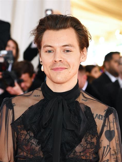 Harry Styles 2019 Met Gala Outfit Included A Sheer Jumpsuit Pearl