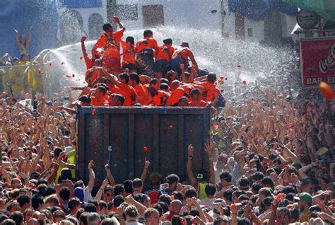 Splat Spains Annual Tomato Fight