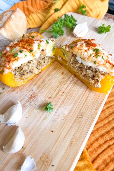 Spanish Stuffed Peppers With Garlic Bread And Cheese Easy Recipe