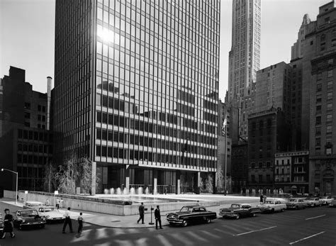 1954 58 Seagram Building New York Mies Van Der Rohe Ludwig Mies