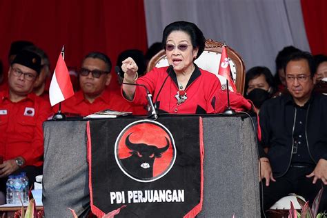 Megawati Singgung Kasus Harun Masiku: Kalau Hasto Ditangkap, Saya