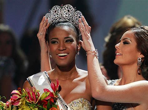 Leila Lopes Of Angola Is Crowned Miss Universe Dawn Com
