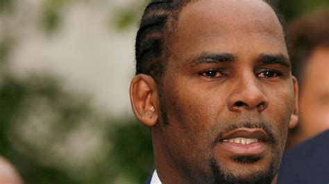 Singer R Kelly Charged With Sexual Abuse News Al Jazeera