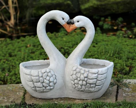 Twin Swan Plant Pot And Garden Ornament The Home Hut