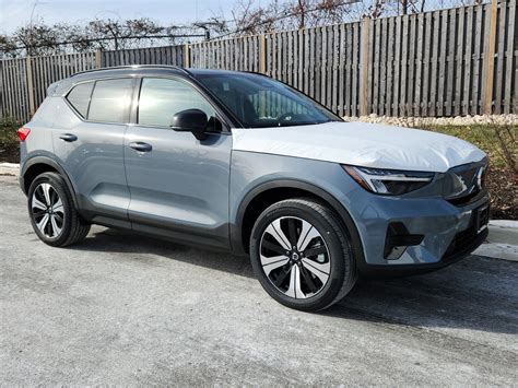 New 2023 Volvo Xc40 Recharge Pure Electric Core Sport Utility In Falls