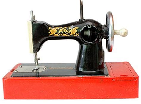 On the other end of this range, professional quality sewing machines with industrial strength may how much is a singer featherweight 221 worth? Antique Singer Sewing Machine Value
