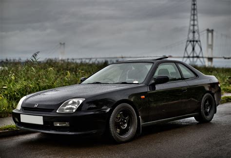 Completely redesigned last year, the honda's hot rod enters 1998 unchanged except for the addition of one new exterior color. Honda Prelude | 1998 Honda Prelude 5th Generation 2.2 Vtec ...