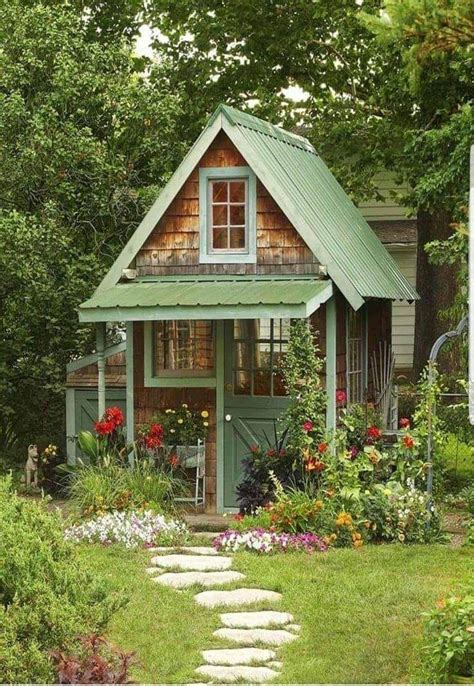 Pin By Brenda Marsh On Cottage Homes Small Cottage Homes Small