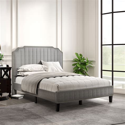 Modern Style Solid Wood Full Size Linen Curved Upholstered Platform Bed
