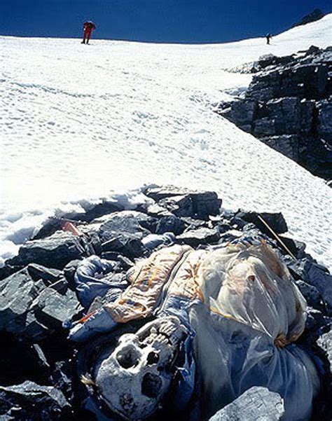 The Dead Bodies Of Mount Everest Gallery Ebaums World