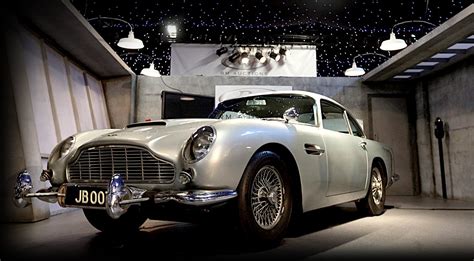 Art Detective Hunting 007s Stolen Aston Martin Db5 Says He Knows Where