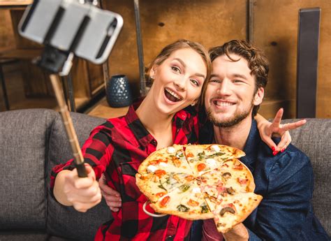 Top Reason For Selfies Is Not Narcissism American Council On Science And Health