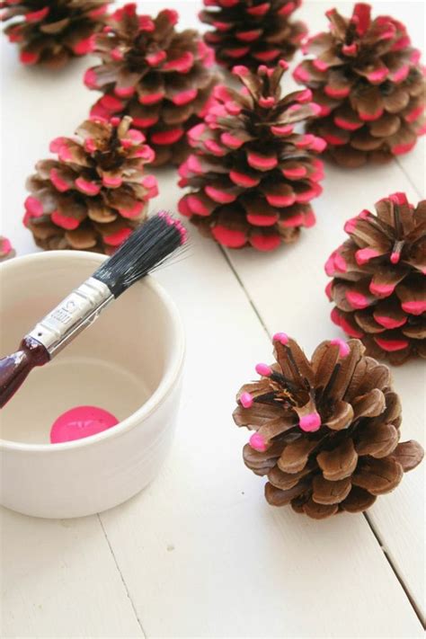 Bricolage De Noel Avec Pomme De Pin 1001 Idées Créatives Que Fabriquer Avec Des Pommes De