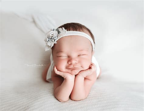 Newborn posing! The Magic of Froggy Pose: How it's Done Safely!: Phoenix Newborn Photography ...