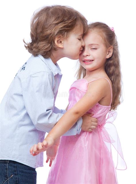 男孩女孩一点爱 库存照片 图片 包括有 富感情的 童年 友谊 女孩 朋友 亲吻 查出 偶然 15393898