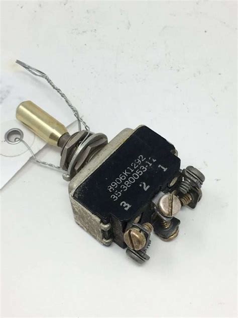 35 380053 11 Carling 8906k1292 Toggle Switch