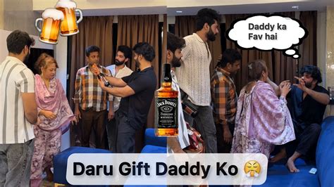 Daru T Diya Daddy Ki Birthday Par Zeeshan Ne Prank On Dad Fokats