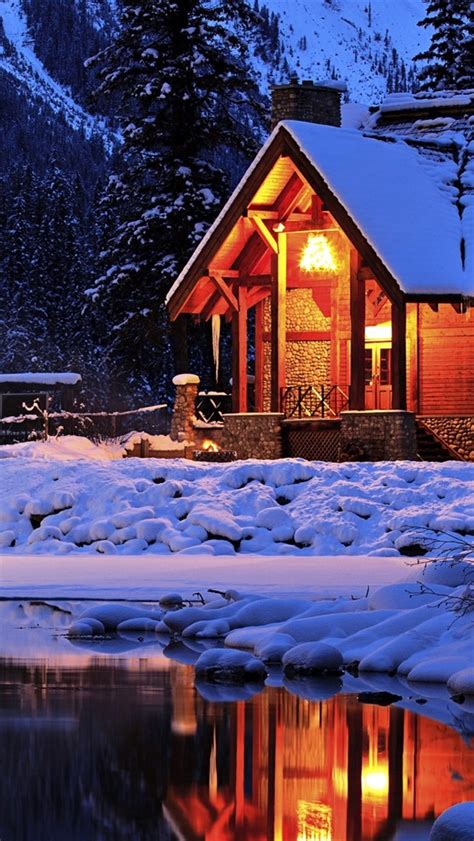 Winter Gemütliche Berghütte Emerald Lake Yoho Nationalpark Kanada