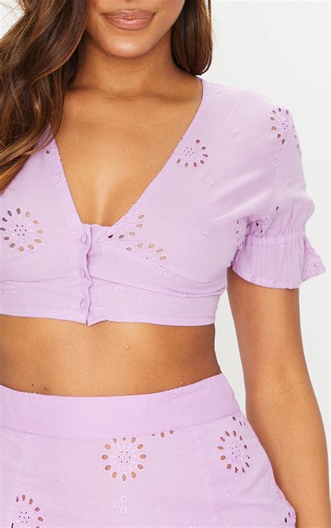 Lilac Embroidered Button Detail Crop Top Prettylittlething