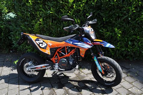 Ktm 690 enduro / supermotographic kits with a large variety of design to choose from. Motobike Edition KTM 690 SMC R