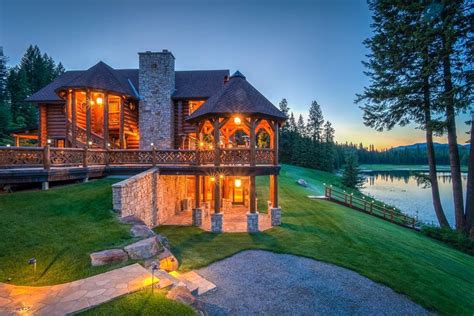 A gorgeous lakefront acreage on 3 separate titles. 5 Inspired Luxury Residences for Sale