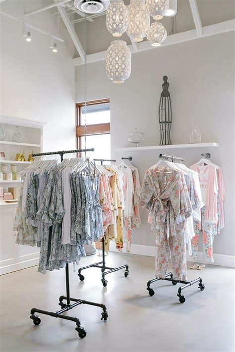 24 Beauty Retail Space Concept And Clothing Rack — Wonderfulhomeideas