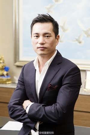 The site owner hides the web page description. 安以軒套牢CEO老公 拎「它」一路奔回澳門 - 自由娛樂