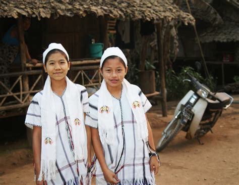 ミャンマーの難民キャンプ ① 難民キャンプの子どもたち 「今、ビルマに本当に必要なのは教育です」 Sophist Almanac