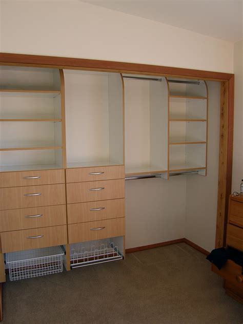 From clothes organizers to small space solutions to large closet systems, we've got tons of popular closet systems. Wardrobes, closets, bedroom storage solutions for your home