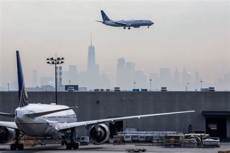Ticket Prices Fall At Newark Liberty International Airport