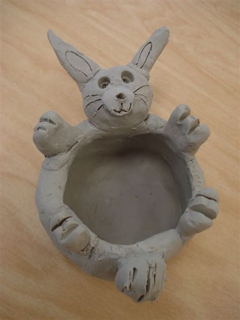 pinch pot animals | kids pottery project ideas | Clay ... Slab, coil this is a suprisingly easy craft that you can make with a kiln, air drying clay or salt dough.