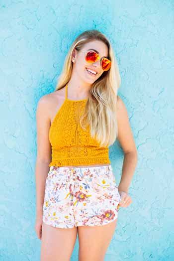 Ootd Ke Pantai Simple : Outfit Fashion Hijab Ke Pantai Simple - Jilbab