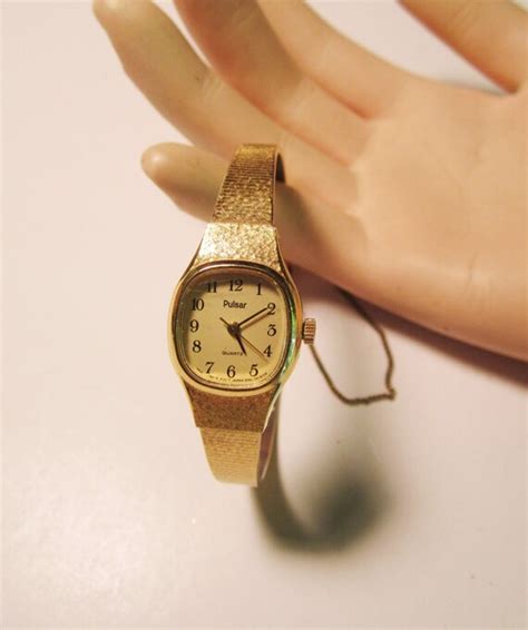 Pulsar Ladies Quartz Goldtone Band Wrist Watch 256