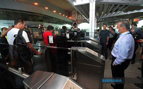 Sebarang info bagi kerja kosong kementerian dalam negeri (kdn) terbaru akan dikemaskini disini dari masa ke semasa. KDN AKAN TAMBAH BAIK KEMUDAHAN, SISTEM PENCAHAYAAN DI CIQ ...
