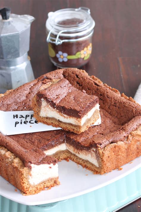 È la crostata con ricotta e cioccolato bianco, una torta perfetta per ogni occasione, anche una festa. CROSTATA CAFFE' RICOTTA CIOCCOLATO AL LATTE ricetta frolla ...
