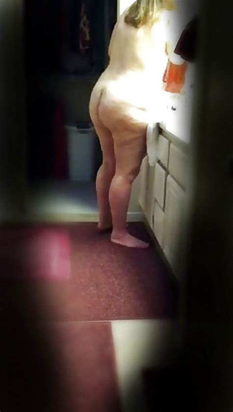 Unaware Moms Caught On Hidden Camera Photo Gallery Porn Pics Sex