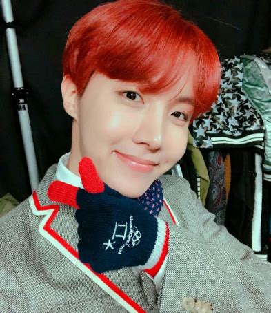 Bangstan boys atau yang disingkat sebagai bts adalah boy band yang berasal dari korea selatan dibawah manajemen bighit entertainment pada tahun 2010, namun. Biodata J-Hope BTS, Profile Lengkap, 1001 Fakta, Foto dan ...