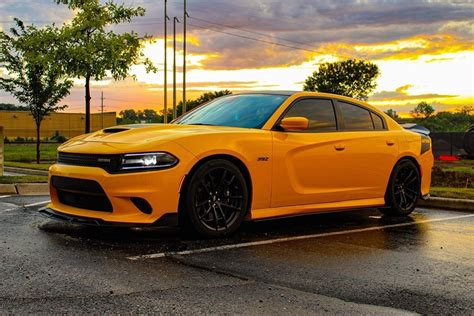 2020 Dodge Charger Hellcat Yellow Abiews